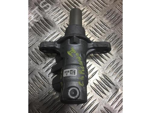 Brake master cylinder CITROËN C4 Picasso II 1.6 HDi / BlueHDi 115 | BP25115690M77 