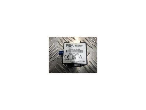 Antenne/Base PEUGEOT 5008 II (MC_, MJ_, MR_, M4_) 1.5 BlueHDi 130 (MCYHZJ, MCYHZR, MCYHZX) (131 hp) 23045068