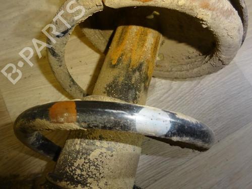 Used Right rear shock absorber DACIA DUSTER (HS_) 1.5 dCi 4x4 (109 hp) 13223272