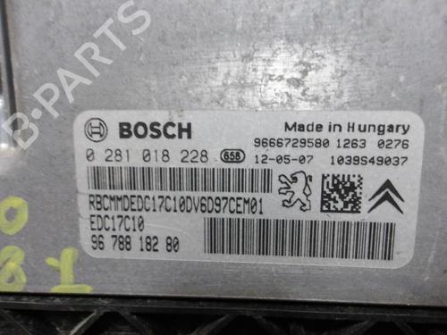 Engine control unit (ECU) PEUGEOT 208 I (CA_, CC_) 1.6 HDi | BP28721045M57