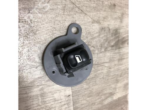 Fensterheberschalter links hinten für CITROËN XSARA PICASSO (N68) 1.6 HDi (109 hp) 20626936