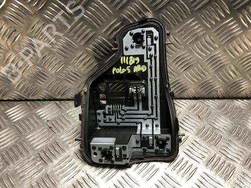 Skiltlys VW POLO V (6R1, 6C1) 1.2 TSI 16V (90 hp) 32271424