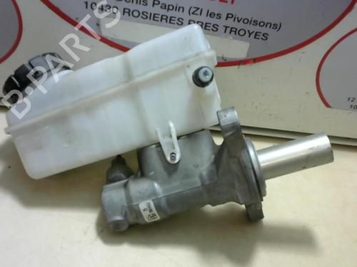 Used Brake master cylinder DACIA LODGY (JS_) 1.5 dCi (JSMC, JSAF) (107 hp) 13276821