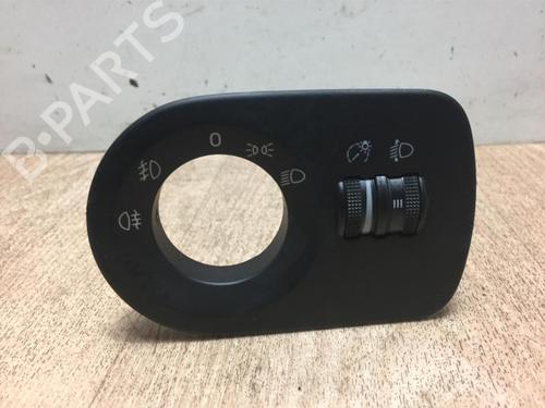 Used Switch SEAT LEON (1P1) 1.6 TDI (105 hp) 13265393