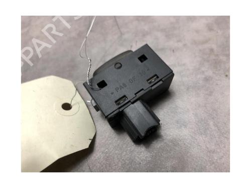Right front window switch PEUGEOT 407 (6D_) 2.0 HDi 135 (6DRHRH, 6DRHRE, 6DRHRG, 6DRHRJ) | BP20619144I26 