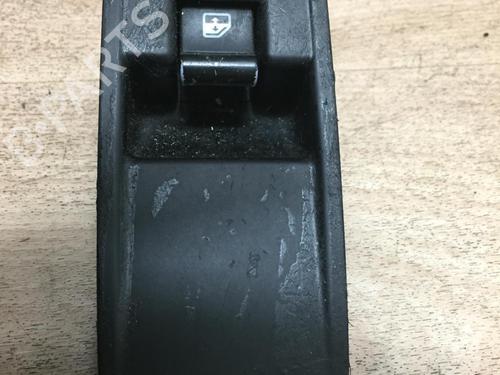Used Right front window switch ALFA ROMEO MITO (955_) 1.4 MultiAir (955AXL1B) (105 hp) 20627185
