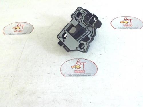 Nummerpladelys PEUGEOT 206 Hatchback (2A/C) 1.4 HDi eco 70 (68 hp) 13136917