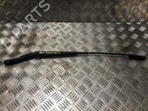 Used Front windshield wiper arm RENAULT CLIO III (BR0/1, CR0/1) 1.5 dCi (75 hp) 31021598