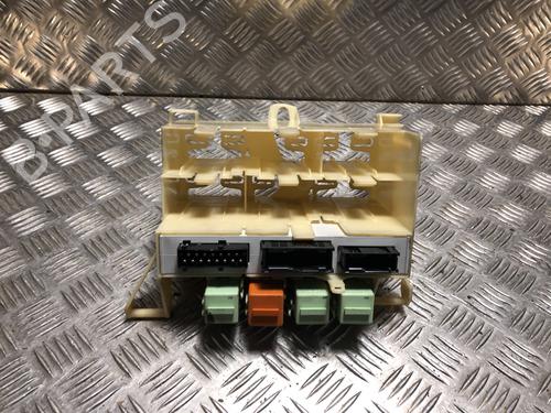 Caja reles / fusibles BMW 3 Coupe (E46) 323 Ci (170 hp) 31203835