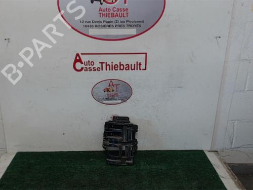Used Rear bumper bracket PEUGEOT 5008 (0U_, 0E_) 1.6 HDi (110 hp) 20613869