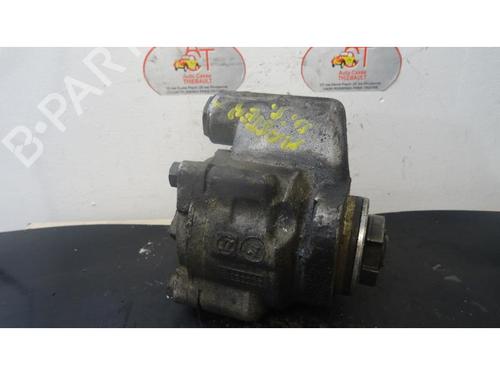 Used Vacuum pump RENAULT MASTER I Van (T__) 28-35 2.1 D (60 hp) 30673270