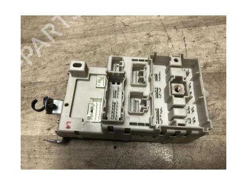 Fuse box TOYOTA RAV 4 II (_A2_) 2.0 D 4WD (CLA20_, CLA21_, CLA20R, CLA21R) | BP23873385E1 