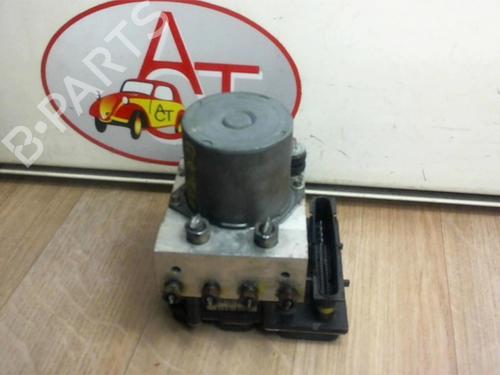Used ABS pump TOYOTA COROLLA Verso (ZER_, ZZE12_, R1_) 2.2 D-4D (AUR10_, AUR10R) (136 hp) 13292355