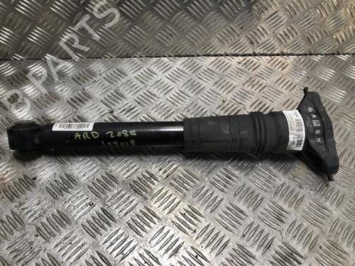 Høyre bak støtdemper PEUGEOT 208 II (UB_, UP_, UW_, UJ_) 1.5 BlueHDI 100 (102 hp) 31203277