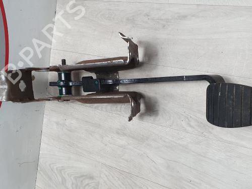 Used Break pedal DACIA SANDERO II TCe 90 (B8M1, B8MA, B8AC) (90 hp) 12972376