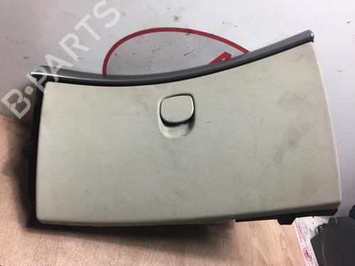 Used Glove box ALFA ROMEO 159 (939_) 2.4 JTDM (939AXD) (210 hp) 23033749