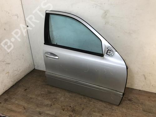 Used Right front door MERCEDES-BENZ E-CLASS (W211) E 220 CDI (211.006) (136 hp) 20615742