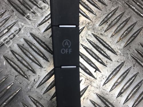 switch-vw-golf-vii-5g1-bq1-be1-be2-2012-2013-2014-2015-2016-2017-2018-2019-2020-2021-25306731 main image