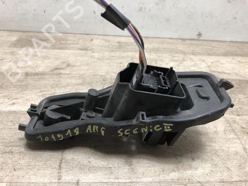 Used Licence plate light RENAULT SCÉNIC II (JM0/1_) 1.5 dCi (JM1E, JM16) (106 hp) 23871235