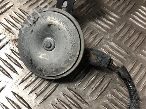 Toeter DACIA SANDERO II TCe 90 (B8M1, B8MA, B8AC) (90 hp) 31204645