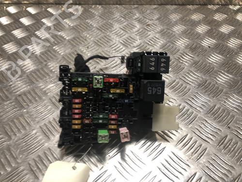 Used Fuse box VW GOLF VII (5G1, BQ1, BE1, BE2) 1.6 TDI (110 hp) 31201954