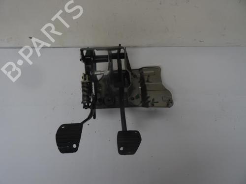 pedal-peugeot-207-wa_-wc_-2006-2007-2008-2009-2010-2011-2012-2013-2014-2015-30781408 main image