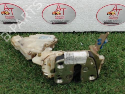 Used Rear left lock NISSAN TERRANO II (R20) 3.0 Di 4WD (154 hp) 13264388