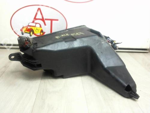 Used Fuse box TOYOTA HIACE IV Bus (__H1_, __H2_) 2.5 D-4D (KLH12, KLH22) (117 hp) 23127995