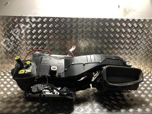 Used Heater matrix box MERCEDES-BENZ M-CLASS (W164) ML 280 CDI 4-matic (164.120) (190 hp) 31197590