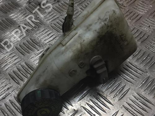 Used Brake fluid reservoir PEUGEOT EXPERT Van (VF3A_, VF3U_, VF3X_) 1.6 HDi 90 16V (90 hp) 25482205