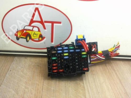 fuse-box-renault-twingo-ii-cn0_-15-dci-75-2007-12983734 main image