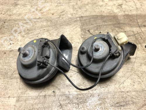 Horn PEUGEOT 3008 I MPV (0U_) 1.6 HDi | BP15901328E13