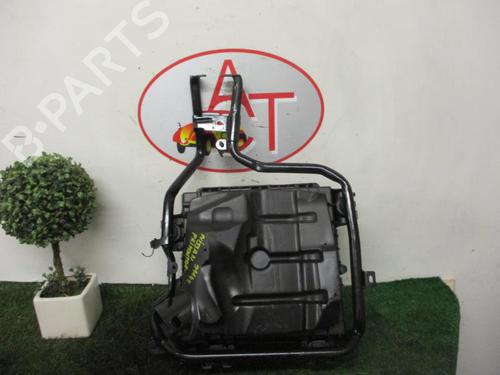 Used Air filter box NISSAN PRIMASTAR Van (X83) 2.0 dCi 115 (114 hp) 28286539