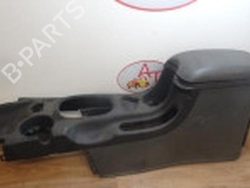Used Middle console HYUNDAI SANTA FÉ I (SM) 2.0 CRDi 4x4 (113 hp) 29470320