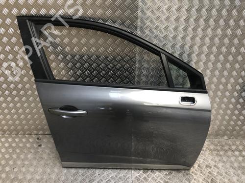 Used Right front door Right front door RENAULT CLIO V (B7_) 1.0 TCe 90 (B7MT) (91 hp) 40623482 40623482