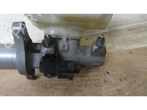 Brake master cylinder VW GOLF VI (5K1) 1.6 TDI | BP23109415M77 
