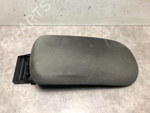 Used Armrest / Center console RENAULT KANGOO / GRAND KANGOO II (KW0/1_) 1.5 dCi 90 (KW05, KW08, KW0G, KW11) (90 hp) 20619837