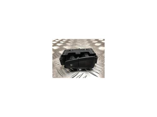 Used Warning switch DACIA SANDERO II 1.5 dCi (90 hp) 21593424