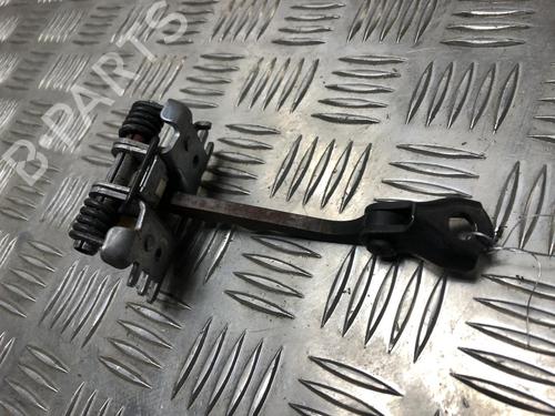 Used Hinge/Door check strap RENAULT LAGUNA III (BT0/1) 1.5 dCi (BT00, BT0A, BT0T, BT1J) (110 hp) 23134336