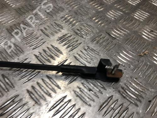 Front windshield wiper arm VW TOURAN (1T1, 1T2) 2.0 TDI 16V | BP31202301C143