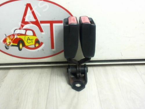 Used Seat buckle PEUGEOT 407 (6D_) 2.0 HDi 135 (6DRHRH, 6DRHRE, 6DRHRG, 6DRHRJ) (136 hp) 13130580