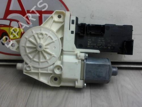 Used Right front window motor PEUGEOT 407 (6D_) 2.0 HDi 135 (6DRHRH, 6DRHRE, 6DRHRG, 6DRHRJ) (136 hp) 13223071