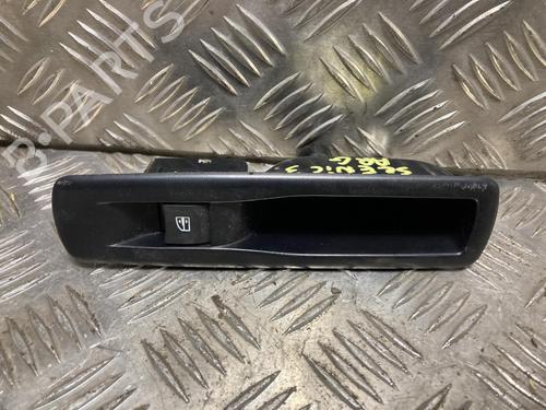 Venstre bagtil elrude kontakt RENAULT SCÉNIC III (JZ0/1_) 1.5 dCi (110 hp) 31201247