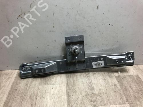 Rudehejsemekanisme venstre bagtil OPEL CORSA E (X15) 1.4 (08, 68) (90 hp) 23870187