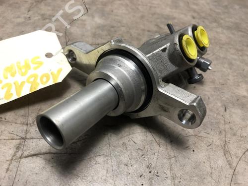 Used Brake master cylinder DACIA SANDERO III 1.0 SCe 65 (67 hp) 20634743
