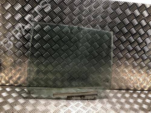 Used Rear left door window TOYOTA YARIS (_P9_) 1.4 D-4D (NLP90_, NLP90R) (90 hp) 31201779