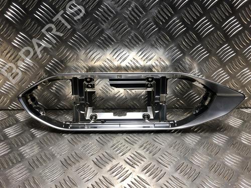 Used Middle console PEUGEOT 308 II (LB_, LP_, LW_, LH_, L3_) 1.6 BlueHDi 120 (120 hp) 31199051