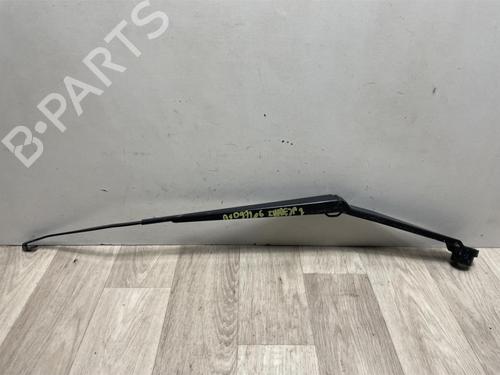 Used Front windshield wiper arm SUBARU IMPREZA Hatchback (GR, GH, G3) 2.0 D AWD (150 hp) 13375254
