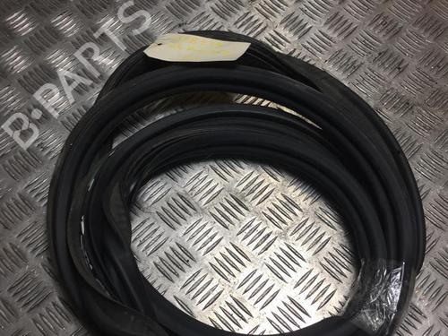 Gummiliste CITROËN C4 Picasso II 1.6 HDi / BlueHDi 115 (115 hp) 28474085