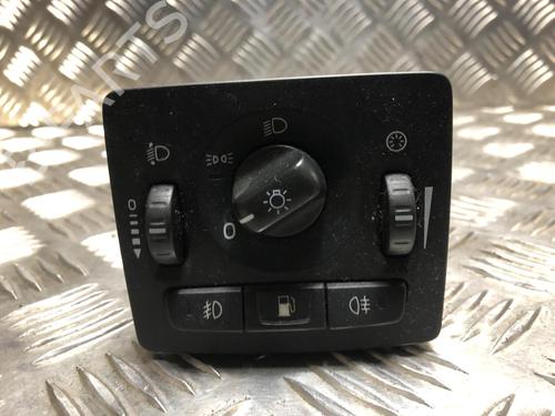 Used Headlight switch VOLVO V50 (545) 1.6 D (110 hp) 23567658